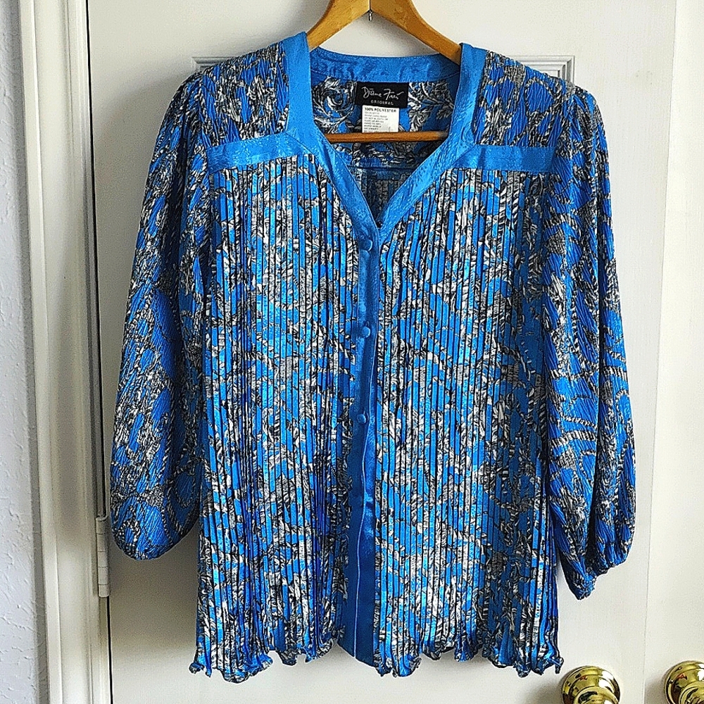 Women's Vintage Diane Freis Blue Buttoned Top